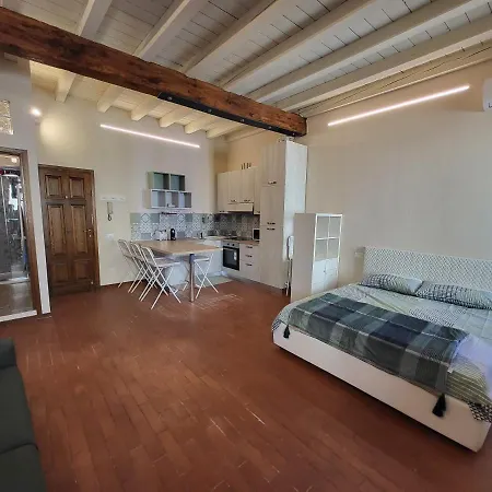 Apartamento Mono Arnaldo Brescia